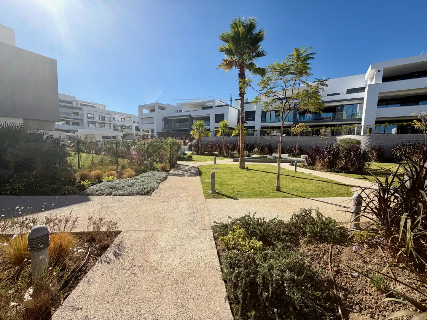 Vista exterior de Planta baja de alquiler en Selwo