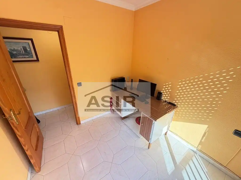 Dormitori de Casa o xalet en venda en Alzira amb Aire condicionat i Terrassa