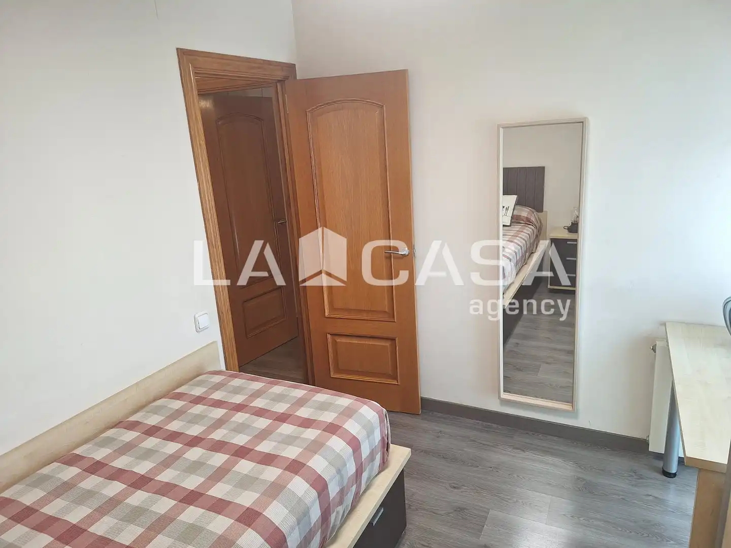 Bedroom of Flat for sale in Santa Coloma de Gramenet  with Heating