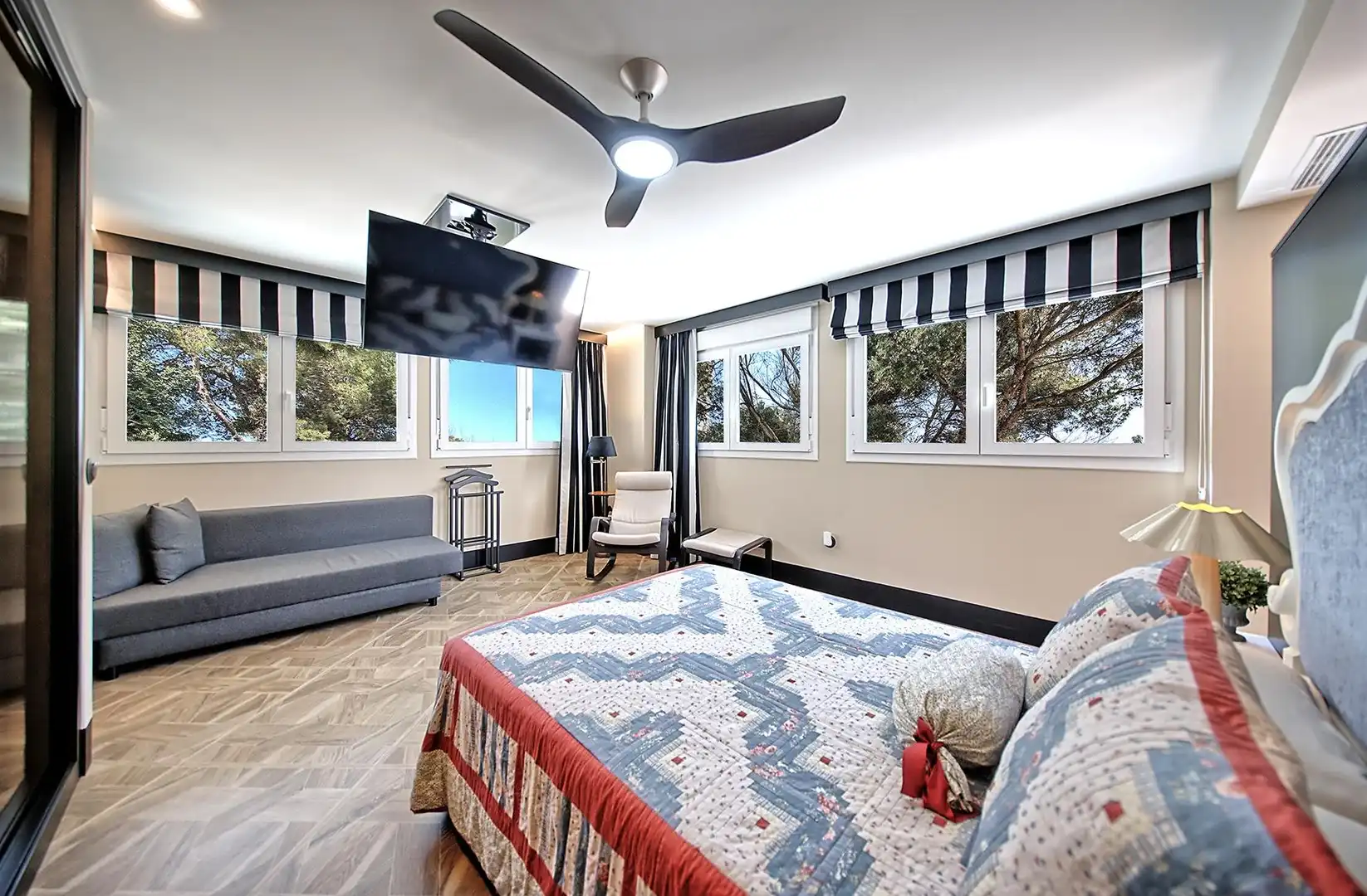 Bedroom of Ground floor for sale in Valencia  with Air Conditioner, Heating and Alarm