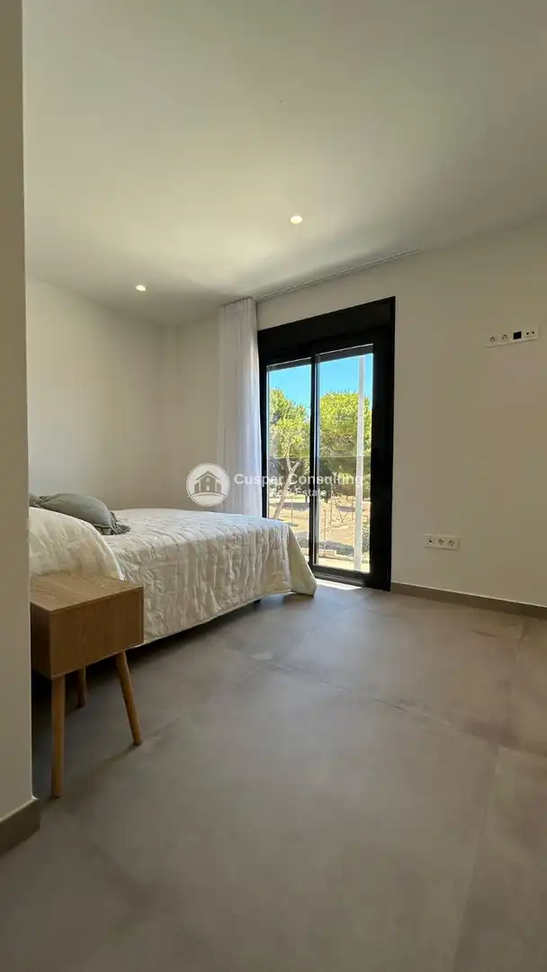Dormitori de Casa adosada en venda en Pilar de la Horadada amb Aire condicionat, Terrassa i Moblat