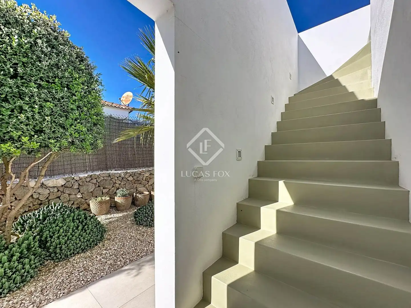 Vista exterior de Casa o xalet en venda en Sant Lluís amb Aire condicionat, Calefacció i Jardí privat