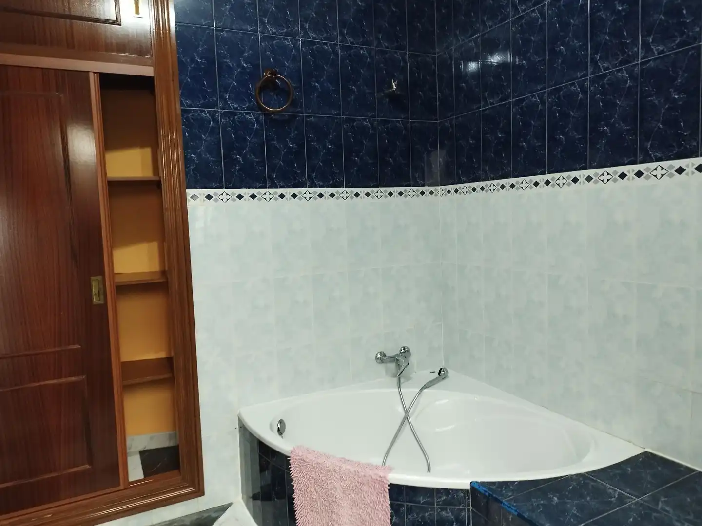 Baño de Dúplex en venta en Santa Olalla del Cala con Terraza