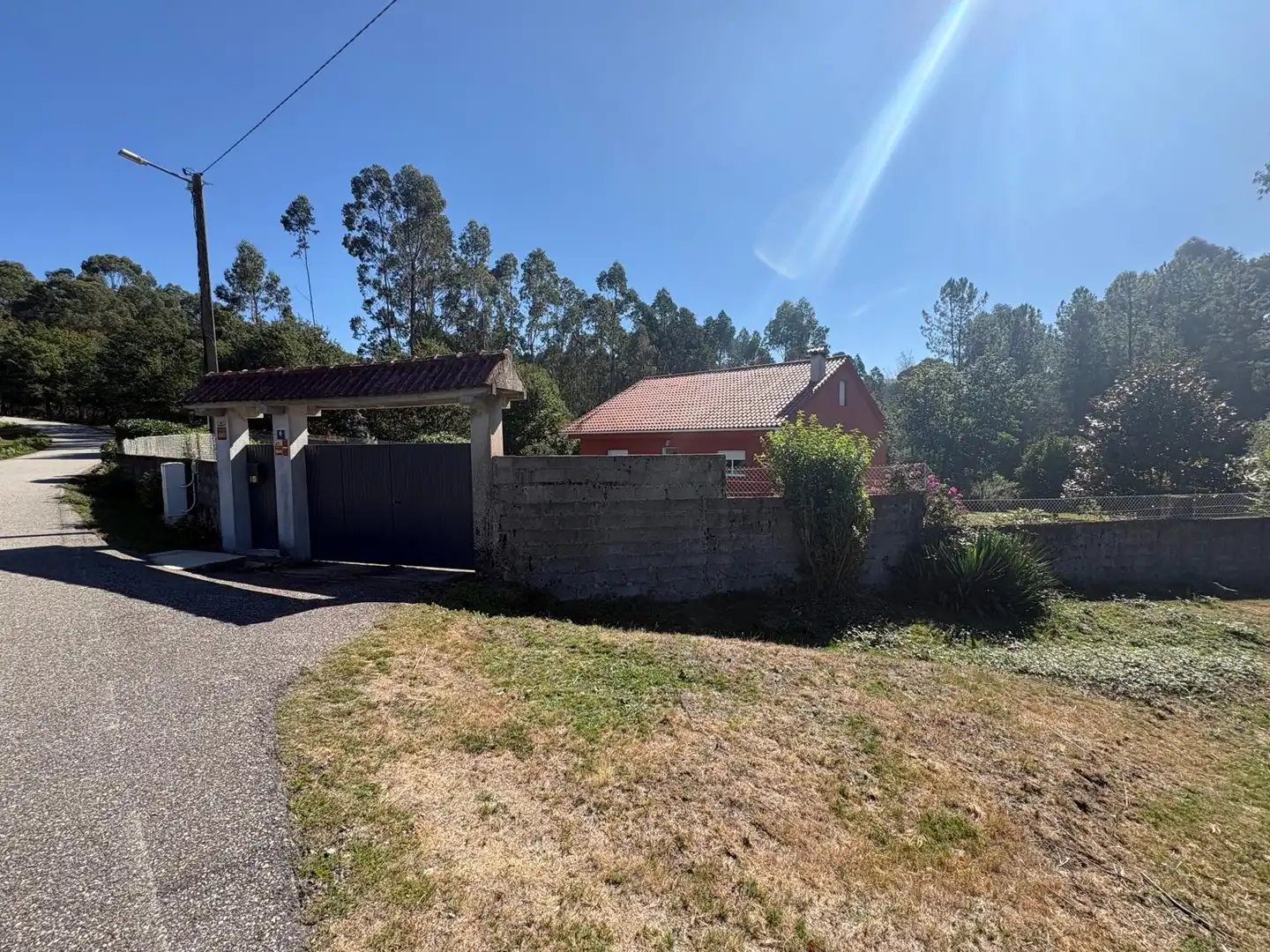 Vista exterior de Casa o chalet en venta en Covelo con Jardín privado, Trastero y Amueblado