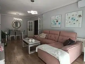 Sala d'estar de Casa o xalet en venda en Ciudad Real amb Aire condicionat, Jardí privat i Terrassa