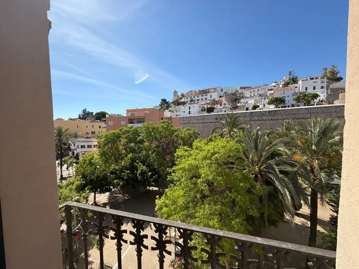 Vista exterior de Apartamento en venta en Eivissa con Aire acondicionado y Balcón