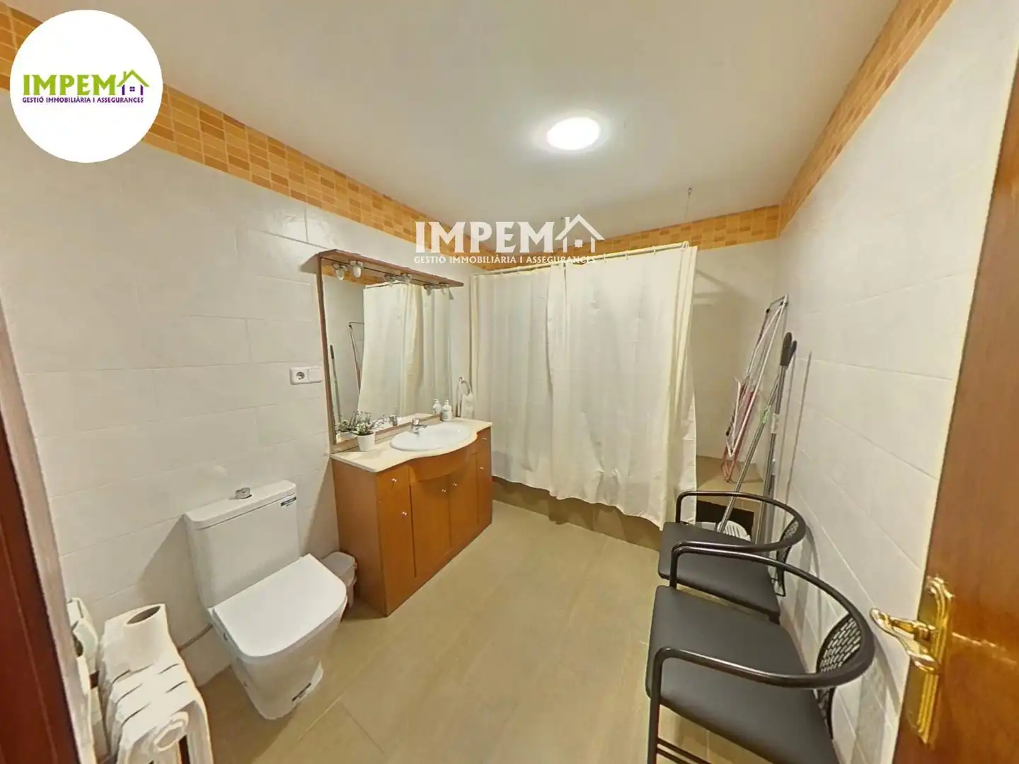 Casa o xalet en venda en La Llacuna amb Calefacció, Terrassa i Piscina