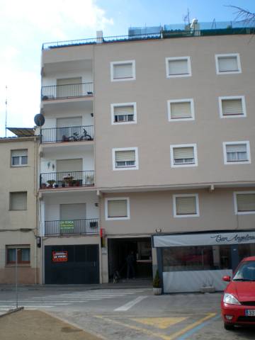 Garaje en Alquiler en Plaça del Firal, 13 en Santa Coloma de Farners