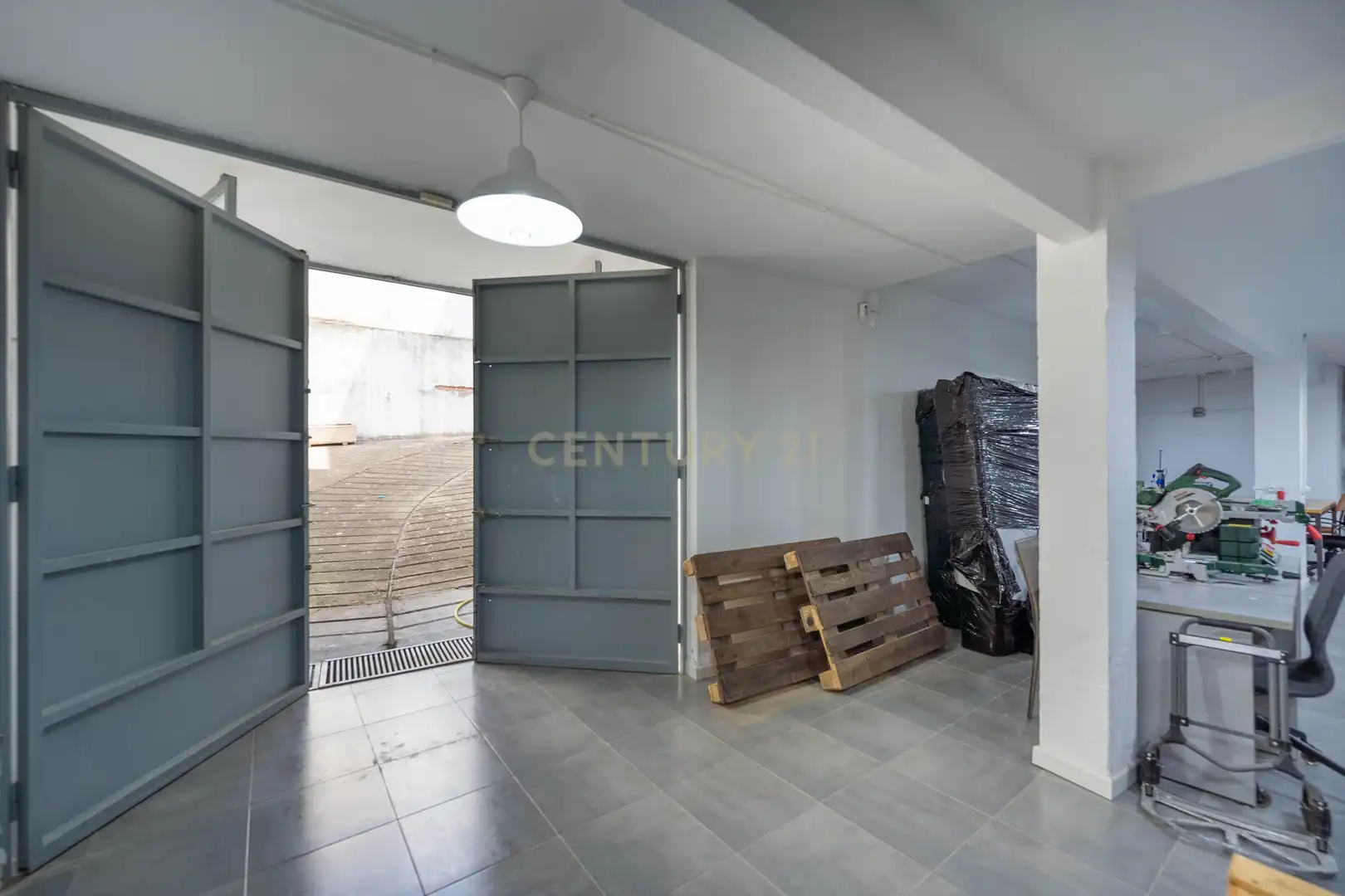 Local en venta en Madrid con Internet