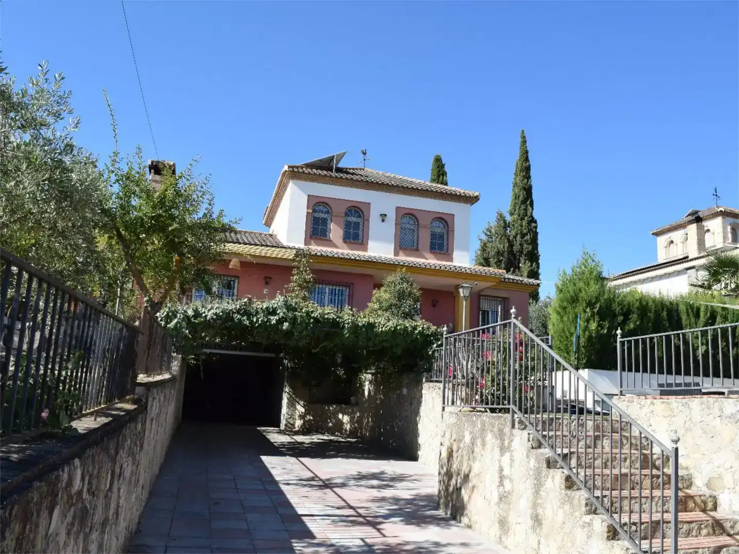 Vista exterior de Pis en venda en Las Gabias amb Aire condicionat, Piscina i Balcó
