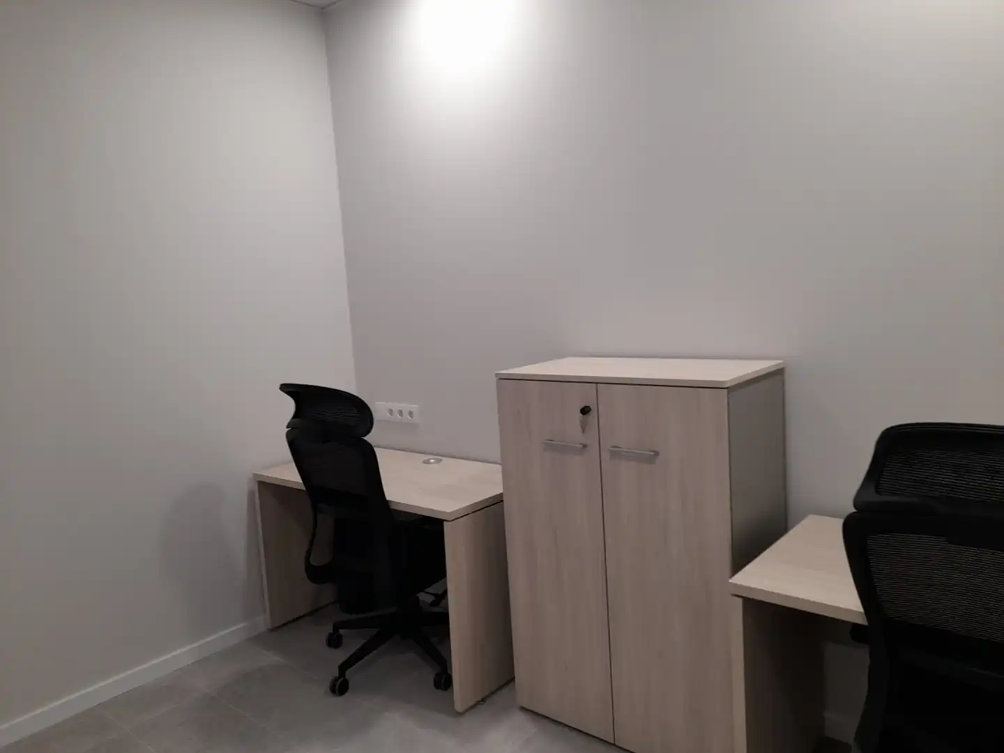 Büro zur Miete in L'Hospitalet de Llobregat mit Klimaanlage, Heizung und Terrasse