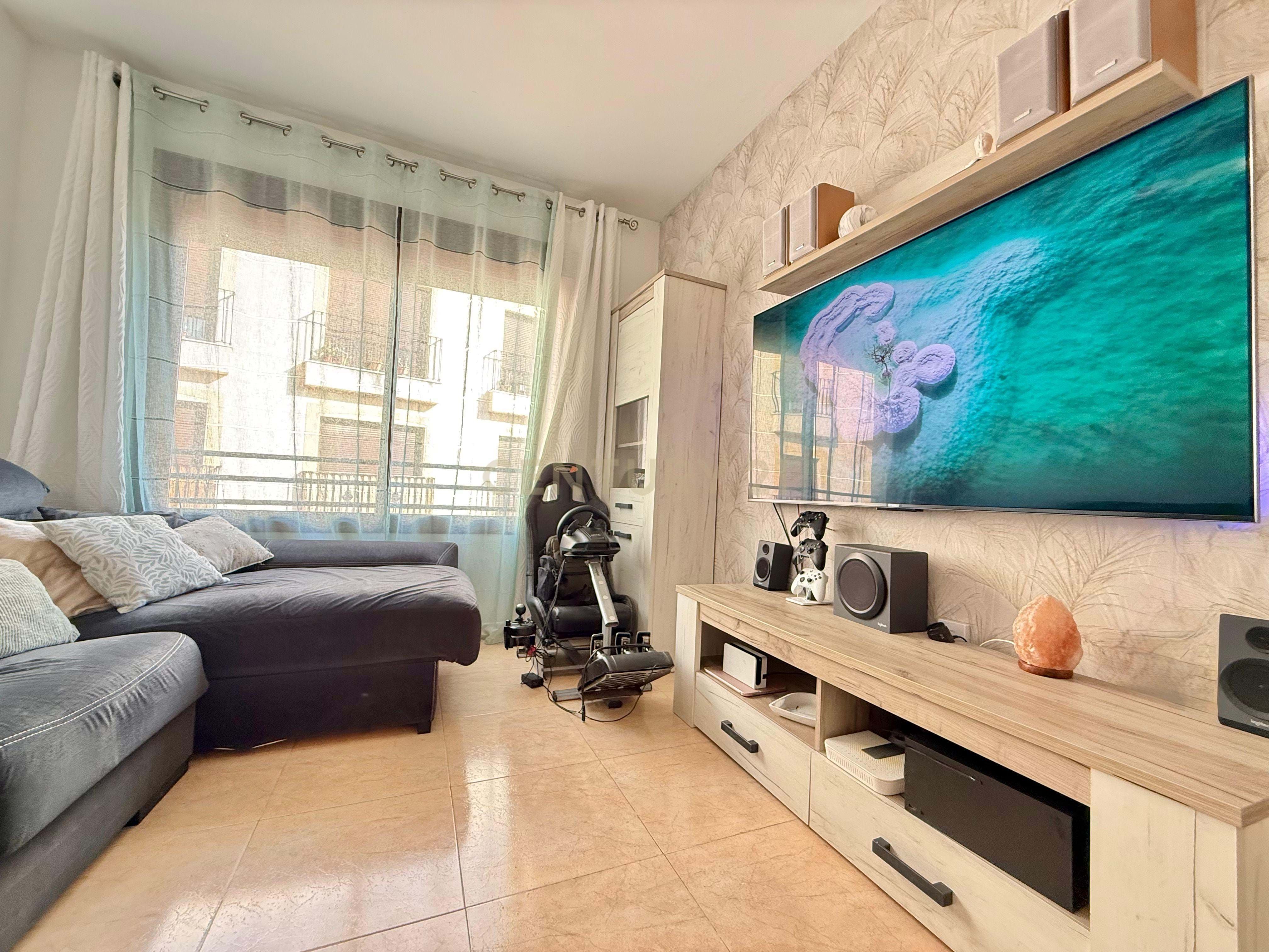Sala d'estar de Pis en venda en Dalías amb Aire condicionat