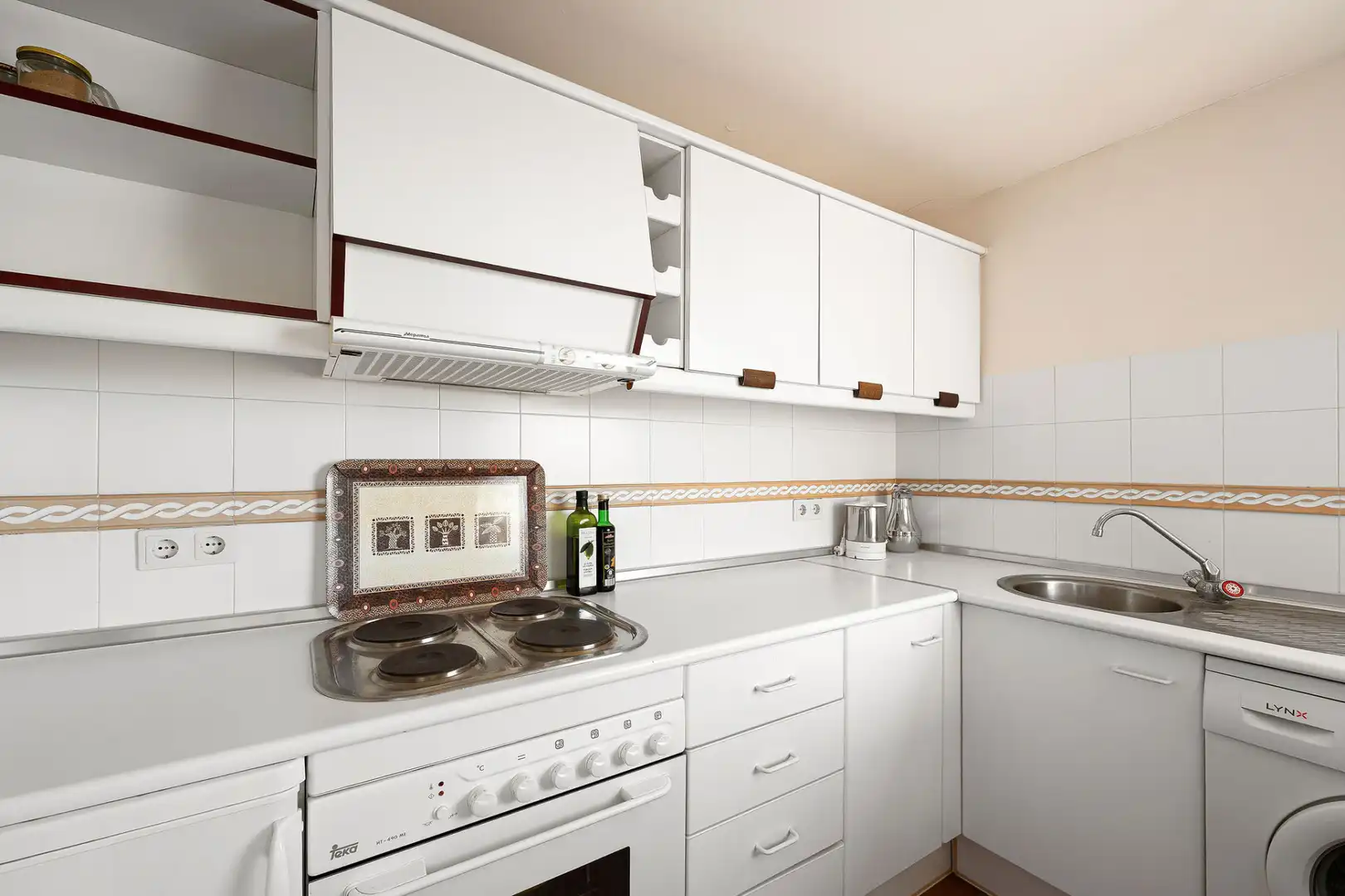 Kitchen of Apartments for sale in Marbella  with Swimming Pool and Community pool