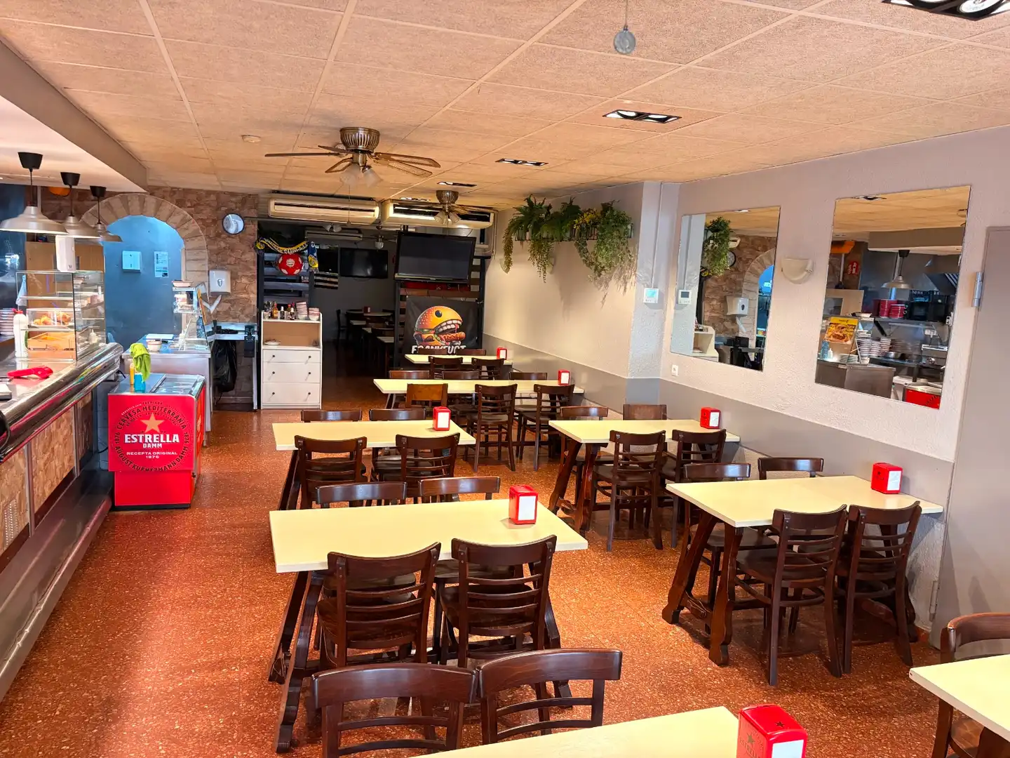 Local en traspaso en Sant Just Desvern con Aire acondicionado, Calefacción y Terraza