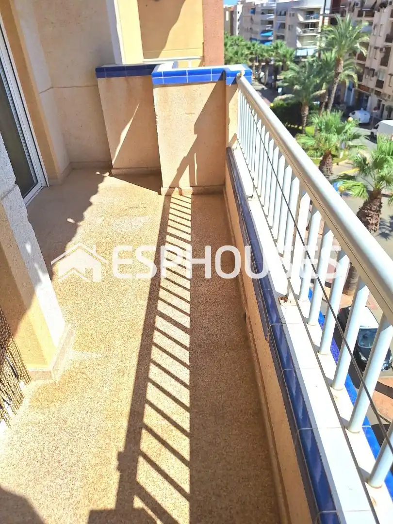 Apartament amb terrassa en venda a Pueblo, imagen 4