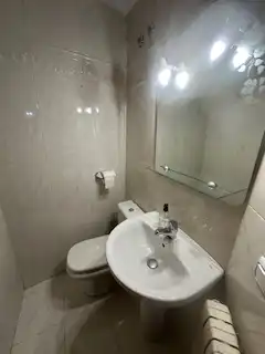 Badezimmer von Maisonette zur Miete in León Capital  mit Heizung, Parkett und Terrasse