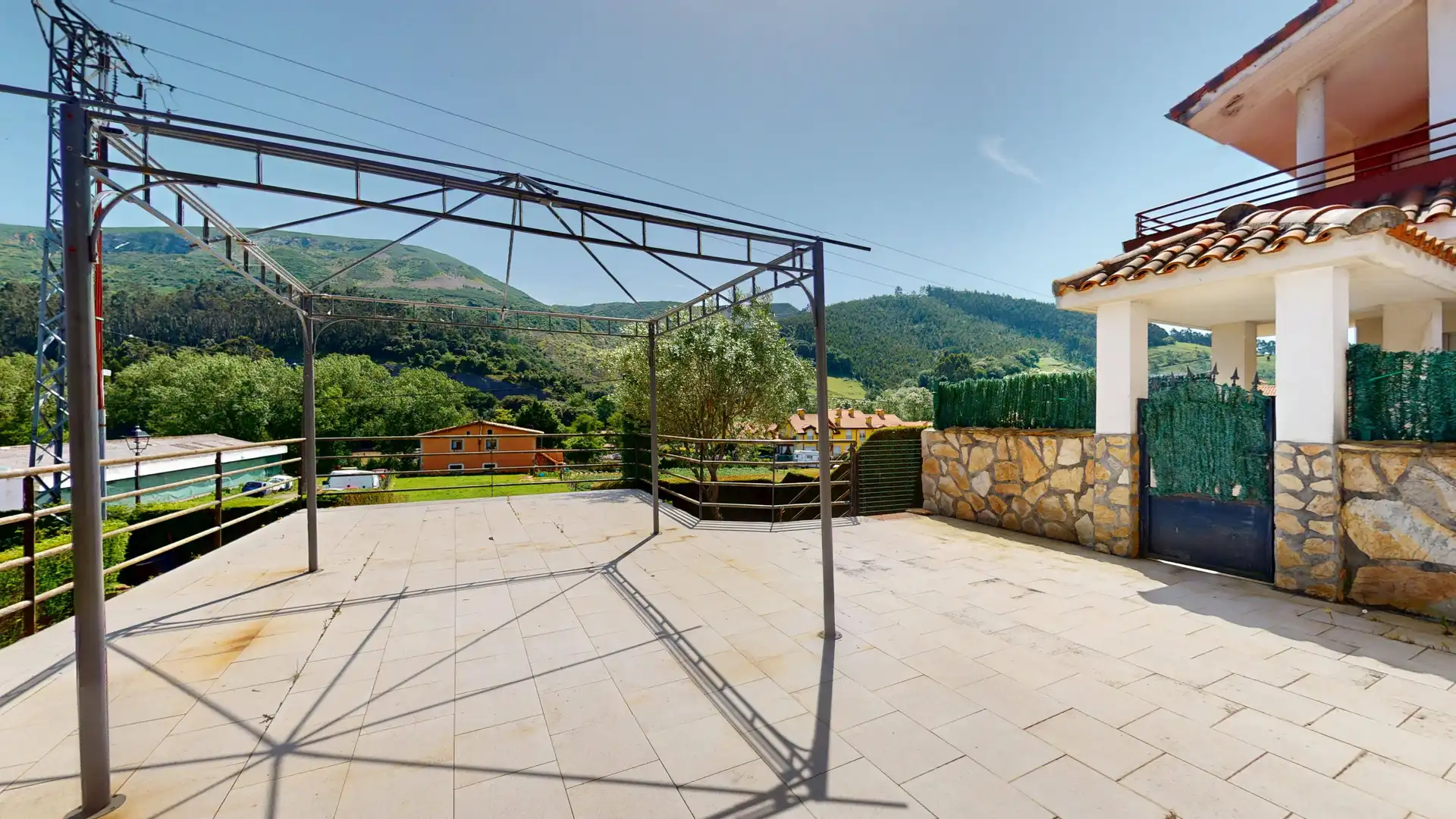 Terraza de Casa o chalet en venta en Castro-Urdiales con Calefacción, Terraza y Trastero