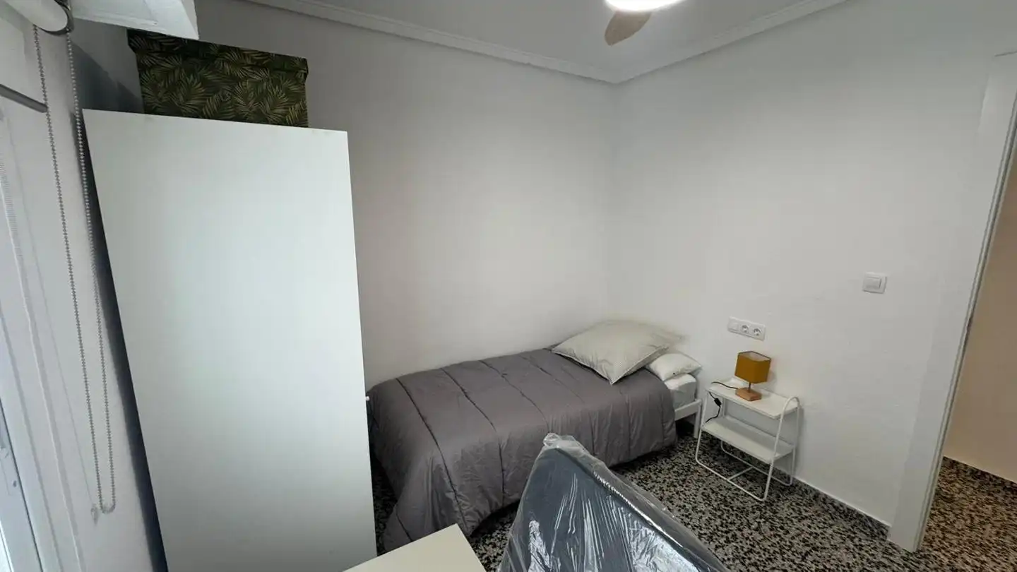 Habitación en Mestre Marçal, Torrefiel