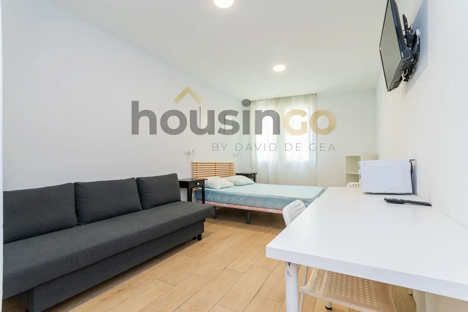 Living room of Study for rent in Madrid  with Air Conditioner, Heating and Parquet flooring