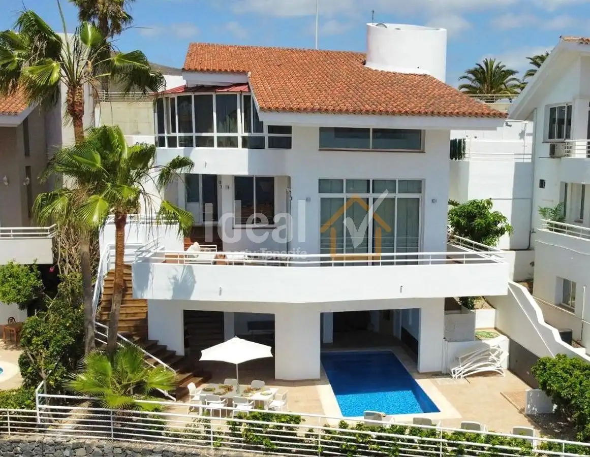 Villa con piscina in vendita a Costa Adeje