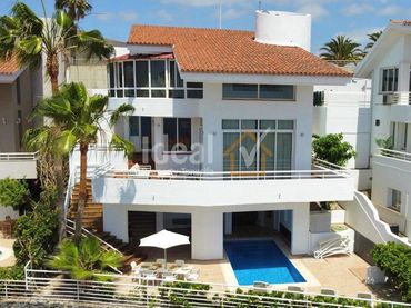 Xalet amb piscina en venda a Costa Adeje
