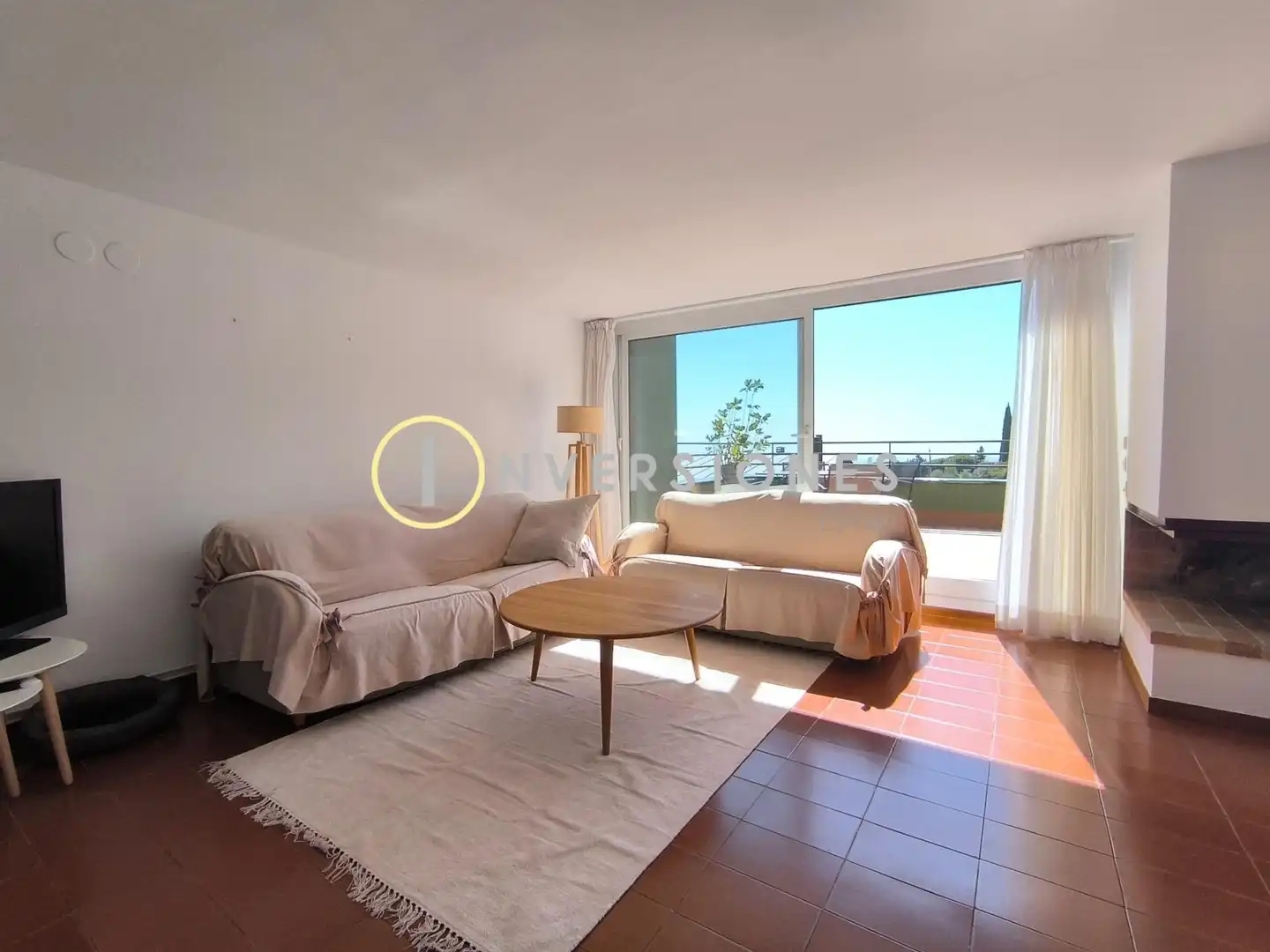 Living room of Detached homes for rent in Barcelona  with Terrace and Community pool