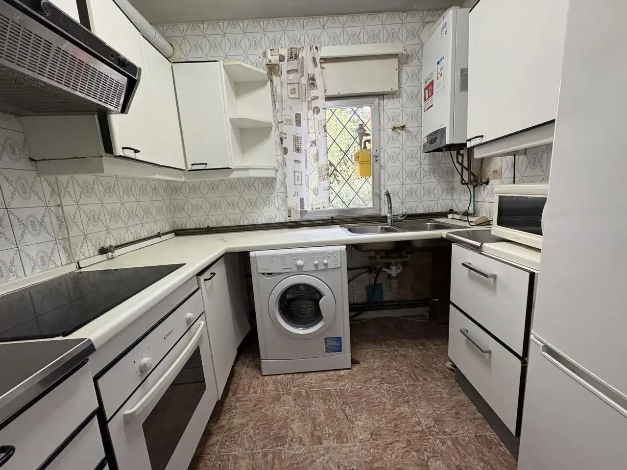 Kitchen of Ground floor for sale in Hortaleza