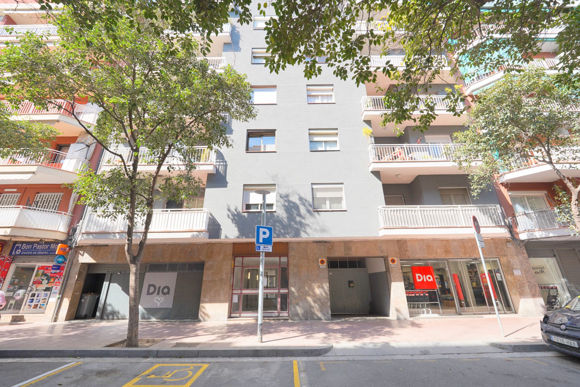 Exterior view of Garage for sale in  Barcelona Capital