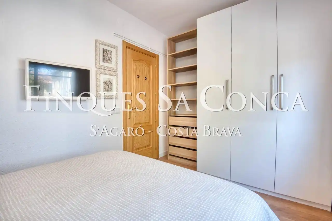 Habitación de Apartamento en venta en Sant Feliu de Guíxols con Calefacción y Parquet