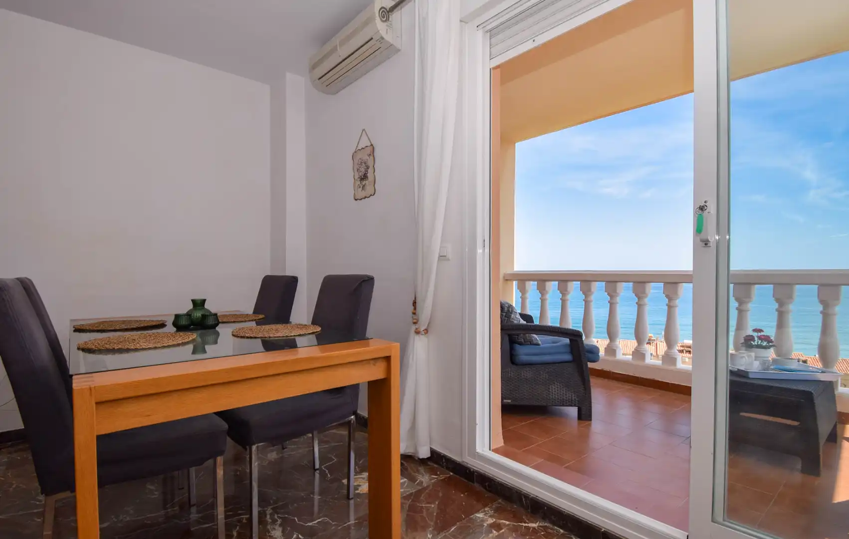 Piso con terraza en venta en Calle Sierra de Cazorla 3, imagen 3