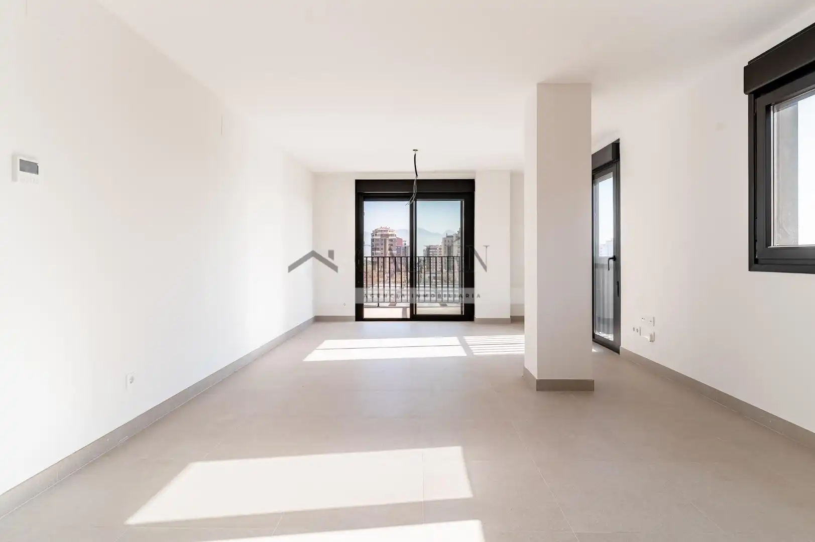 Sala de estar de Piso en venta en Castellón de la Plana / Castelló de la Plana con Aire acondicionado, Calefacción y Terraza