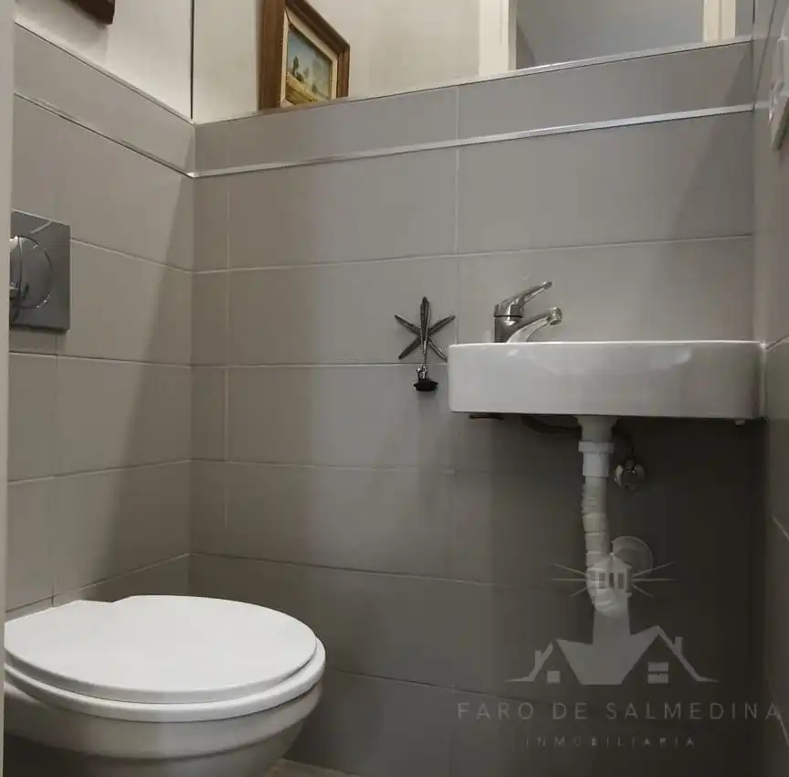 Bany de Apartament en venda en Chipiona amb Aire condicionat