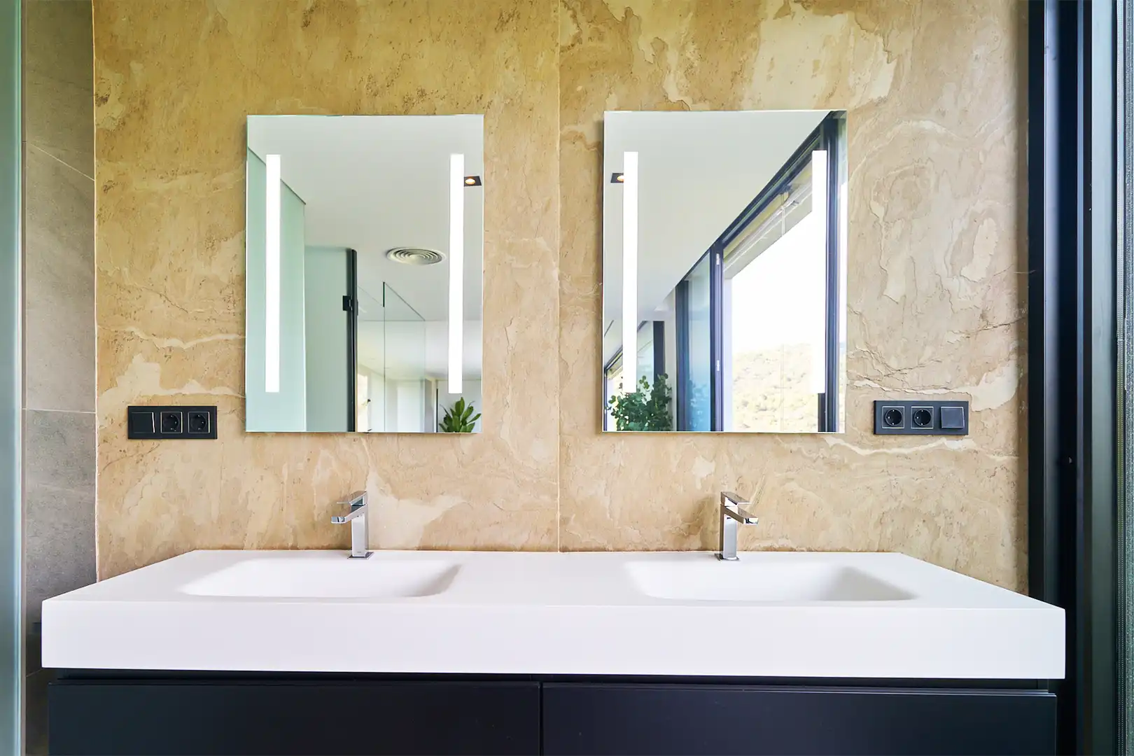 Baño de Casa o chalet en venta en Benahavís con Aire acondicionado, Calefacción y Jardín privado