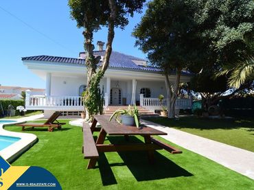 Villa con giardino in vendita a Zona Carrefour - Urbanizaciones