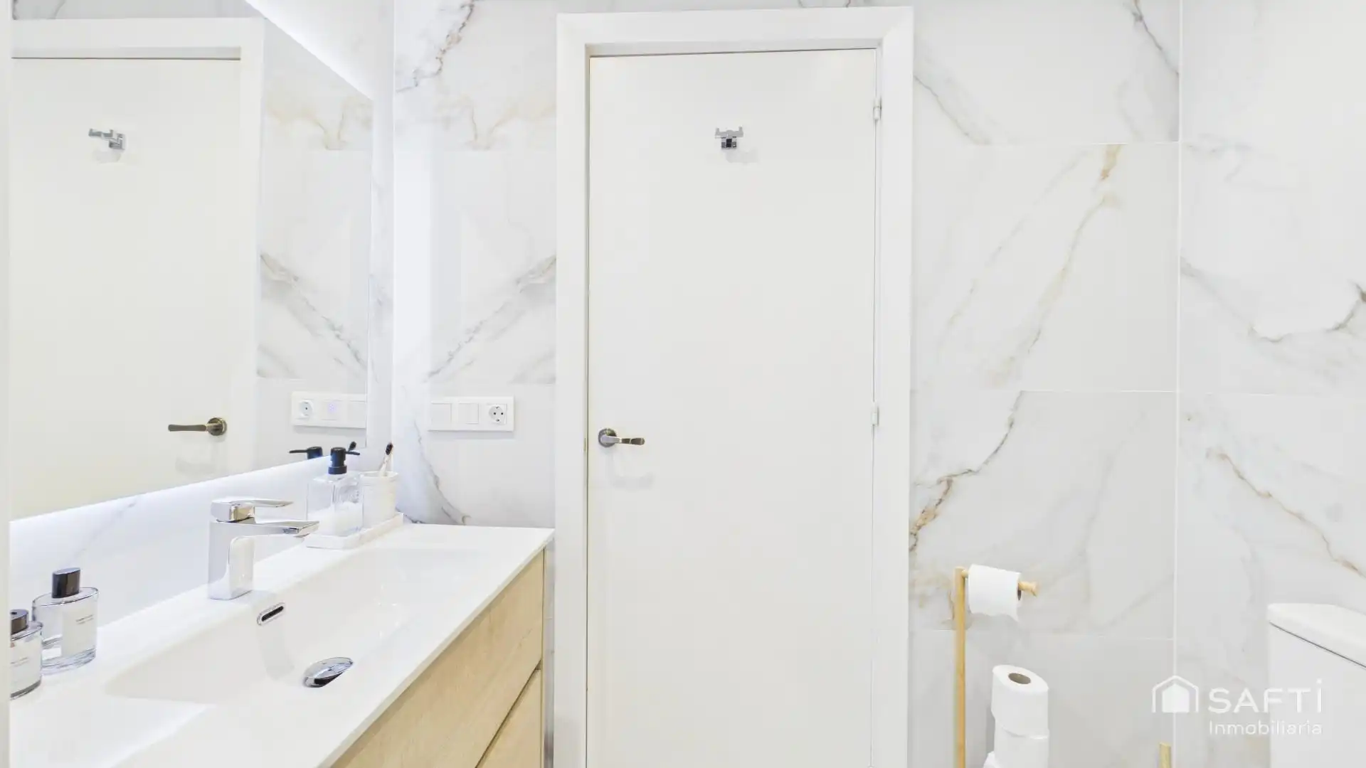 Baño de Piso en venta en Calvià con Aire acondicionado