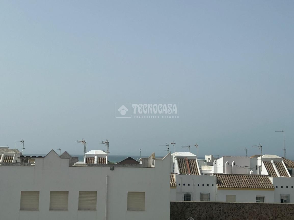 Vista exterior de Casa adosada en venda en Conil de la Frontera