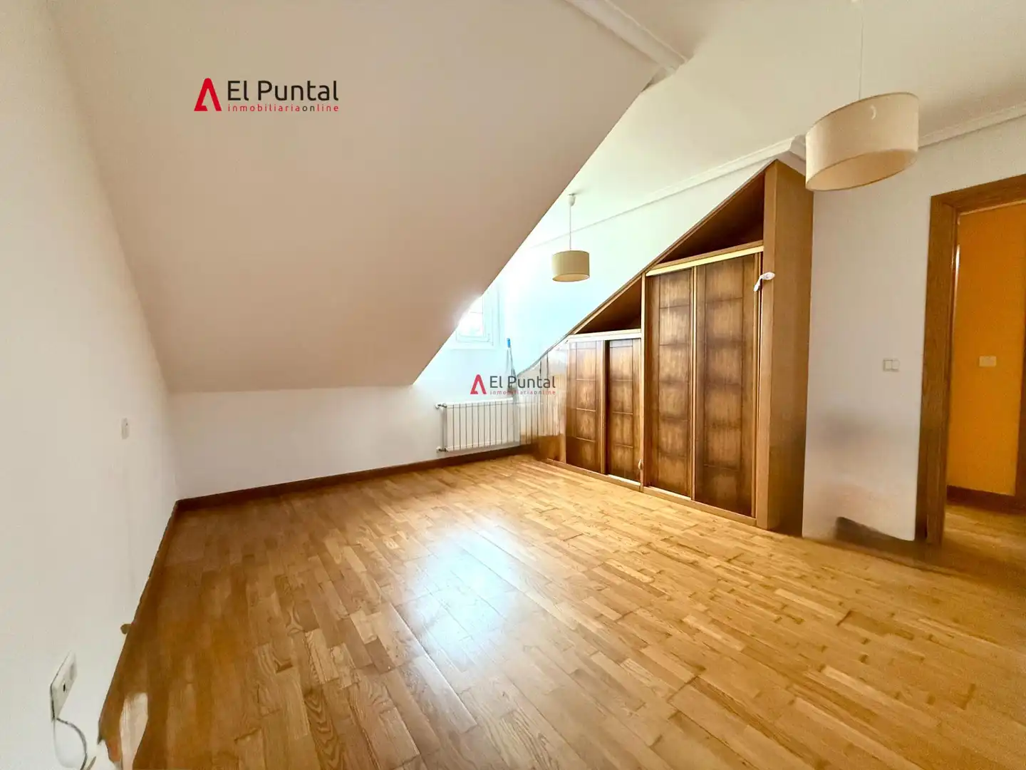 Schlafzimmer von Maisonette zum Verkauf in Piélagos mit Heizung, Parkett und Abstellraum