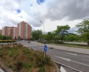 Exterior view of Flat for sale in  Madrid Capital  with Private garden and Community pool