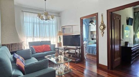 CASA UNIFAMILIAR  CON FINCA URBANA EN NARÓN A CORUÑA