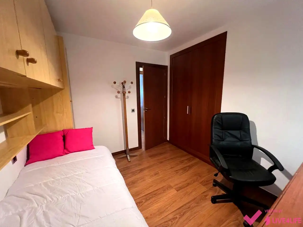 Bedroom of Flat for rent in Valencia  with Air Conditioner, Parquet flooring and Furnished
