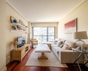 Living room of Apartment for sale in  Madrid Capital  with Air Conditioner and Swimming Pool