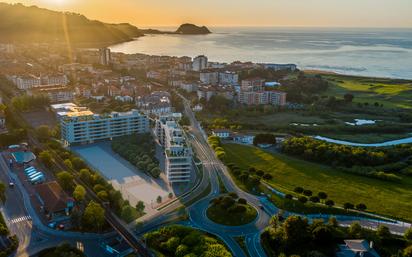 Vista exterior de Pis en venda en Zarautz amb Aire condicionat, Calefacció i Terrassa