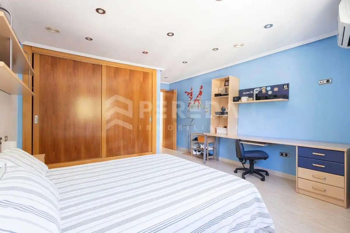 Habitación de Casa o chalet en venta en Roquetas de Mar con Aire acondicionado, Jardín privado y Piscina