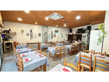 Locale commerciale in cessione a Camí d'Ensucaranes, 3-6