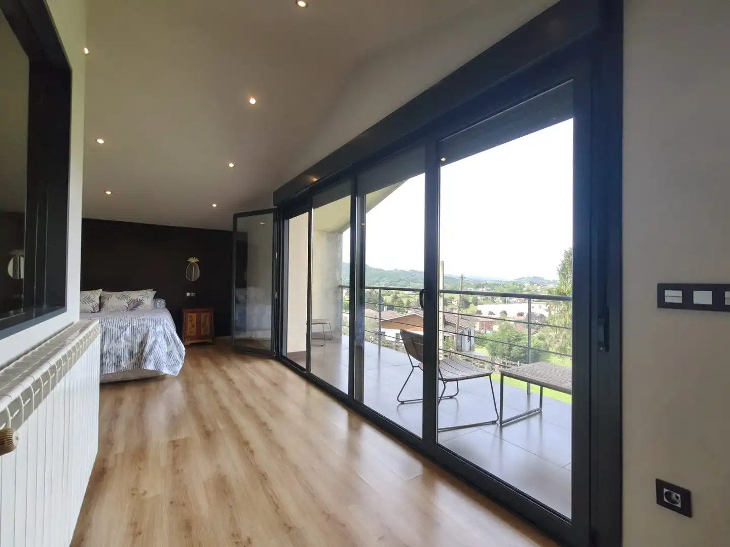 Dormitori de Casa o xalet en venda en Siero amb Jardí privat, Terrassa i Traster