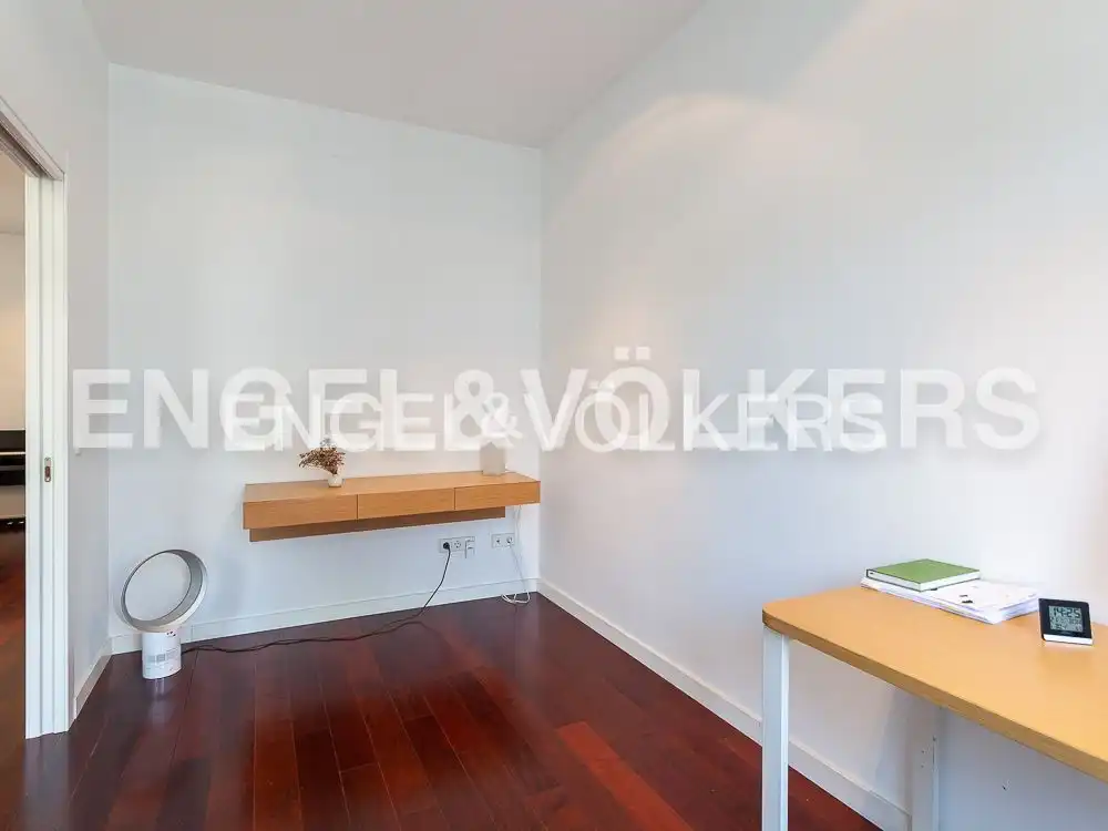 Bedroom of Flat for rent in Valencia  with Air Conditioner, Heating and Parquet flooring