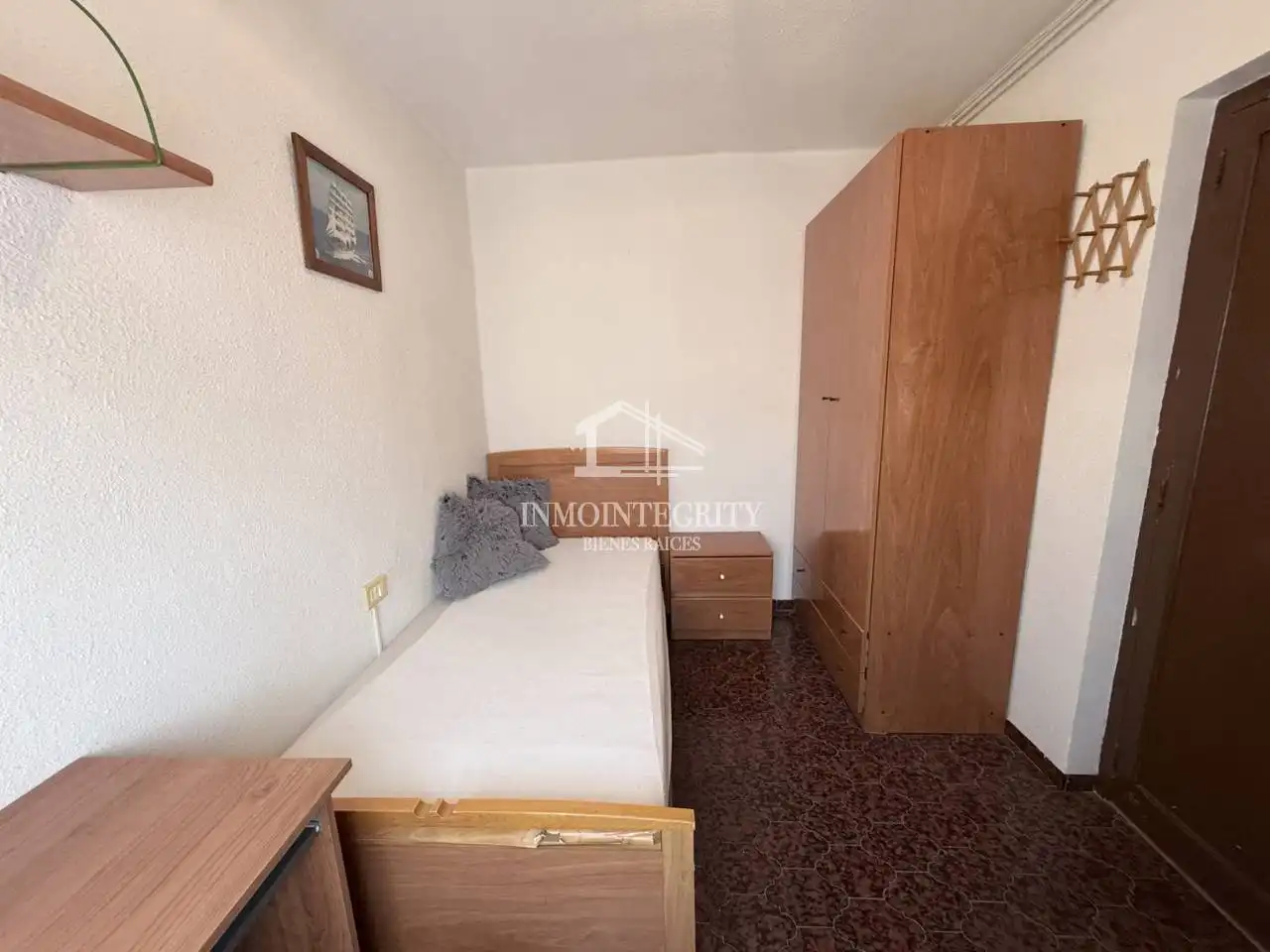Habitación de Piso en venta en Castellón de la Plana / Castelló de la Plana con Aire acondicionado, Calefacción y Amueblado