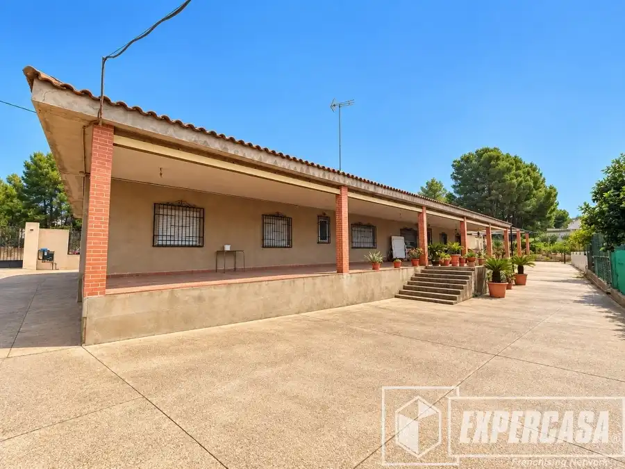 Exterior view of Houses for sale in Poble Nou