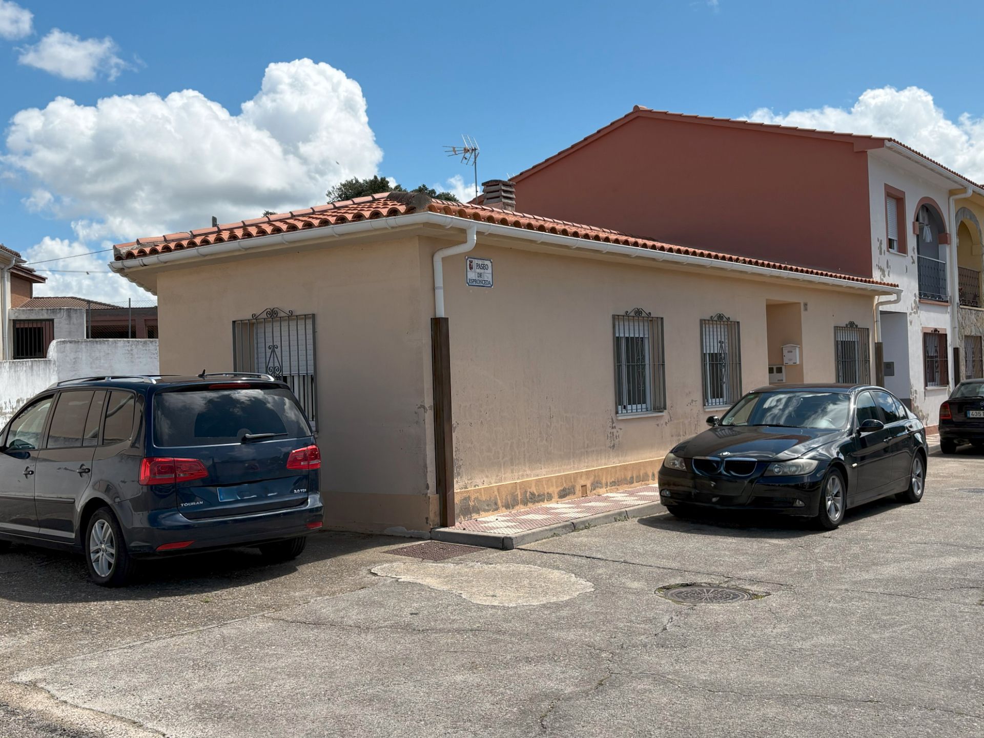 Vista exterior de Casa o xalet en venda en Galisteo amb Moblat