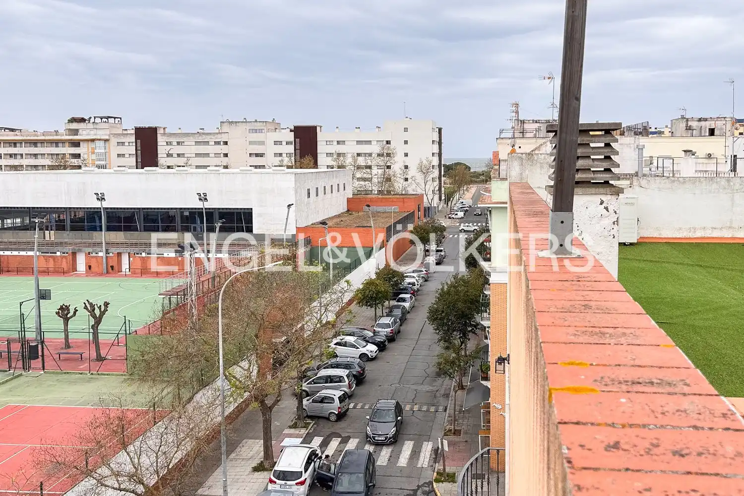 Außenansicht von Wohnung zum Verkauf in Isla Cristina mit Klimaanlage, Heizung und Terrasse